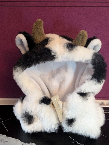 Cow costume for emo - robot, ai