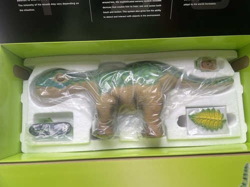 Ugobe pleo dinosaur life form - dinosaur,